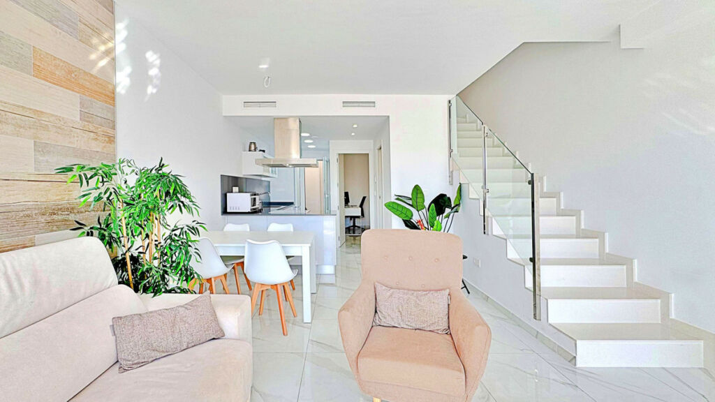 Townhouse Los Balcones Alicante - image 9