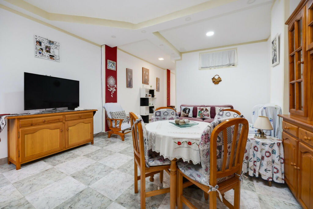 Ground Floor Apartment Torrevieja Alicante - image 9