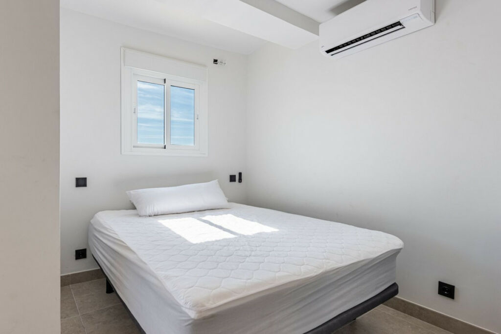 Penthouse Fuengirola Málaga - image 9