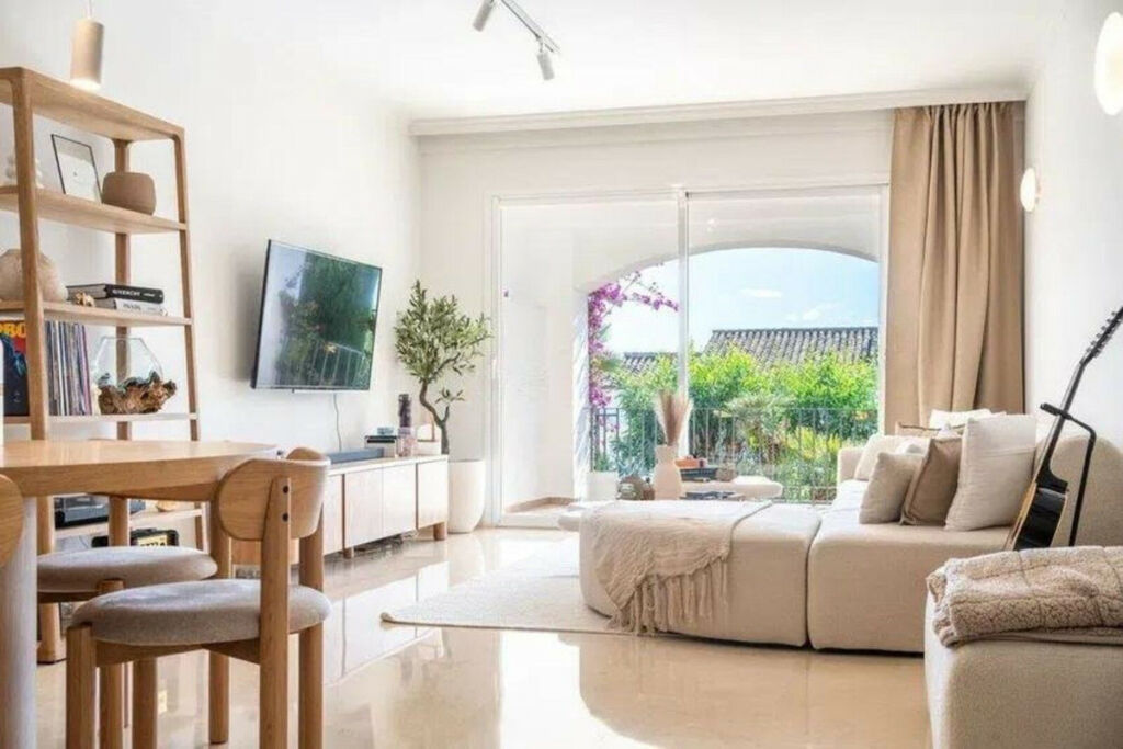 Ground Floor Apartment La Quinta Málaga - image 9