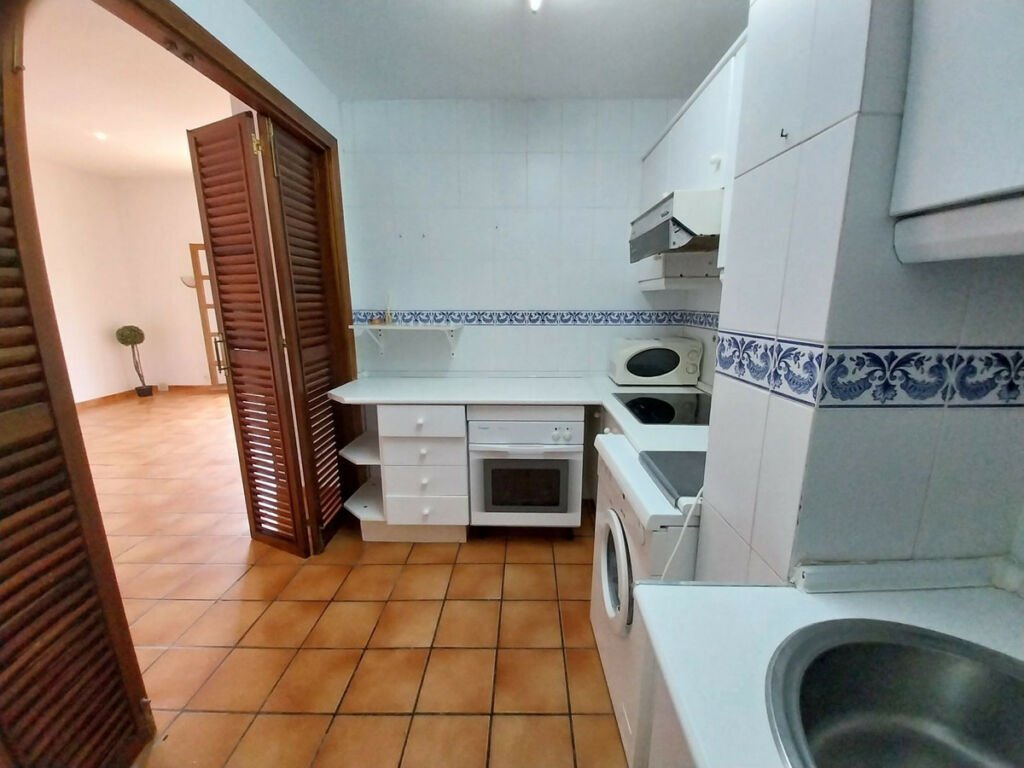 Middle Floor Apartment Calahonda Málaga - image 10