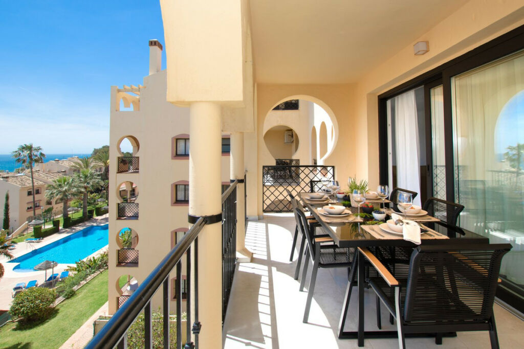 Middle Floor Apartment Torrenueva Málaga - image 9