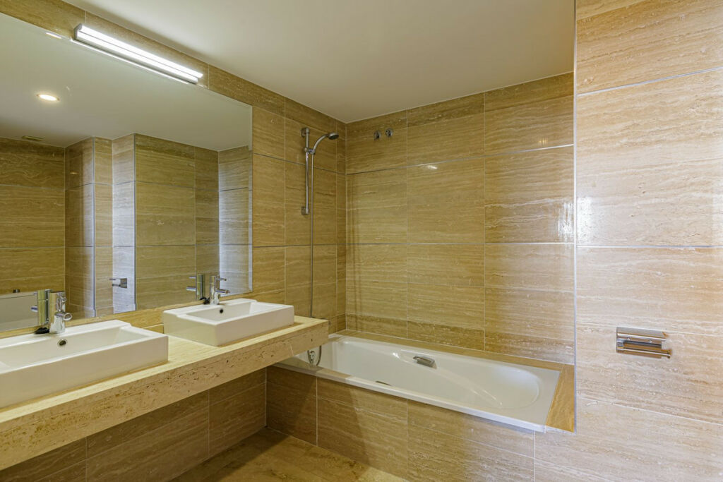 Ground Floor Apartment Benahavís Málaga - image 9