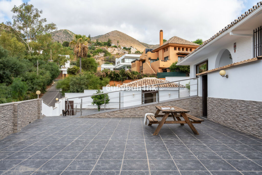 Detached Villa Benalmadena Málaga - image 9