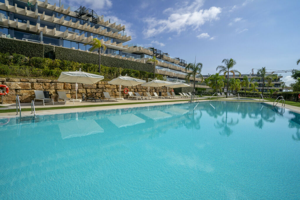 Middle Floor Apartment Estepona Málaga - image 9
