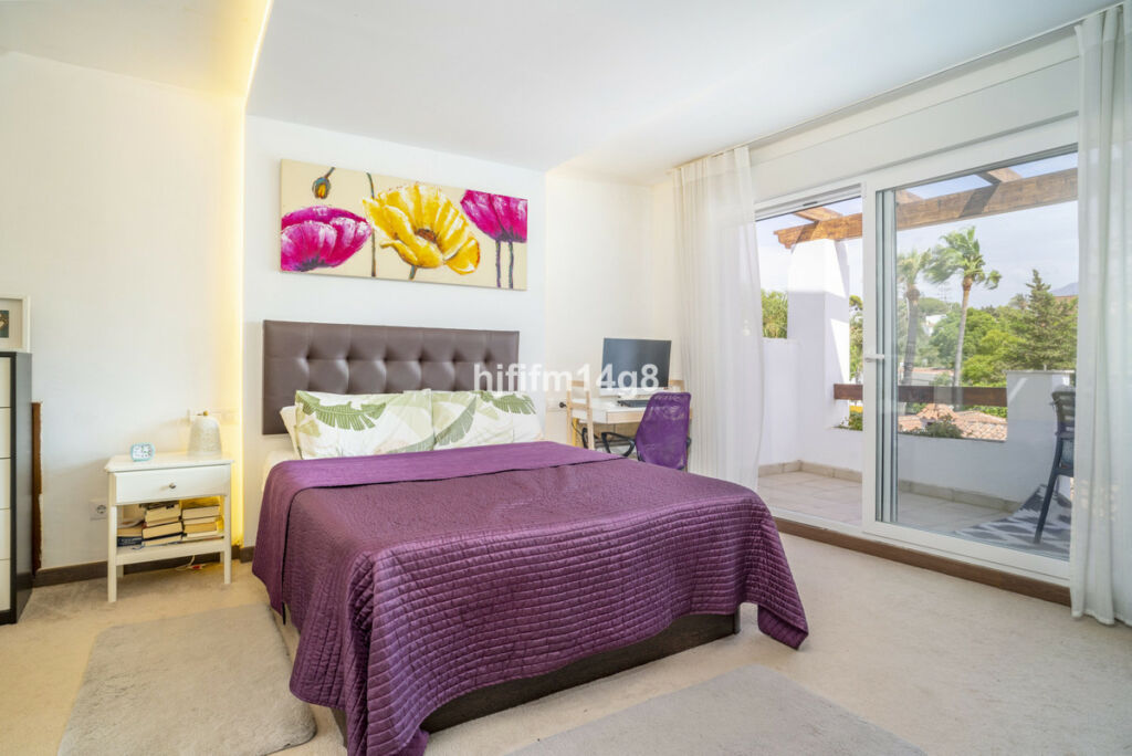 Detached Villa La Campana Málaga - image 9