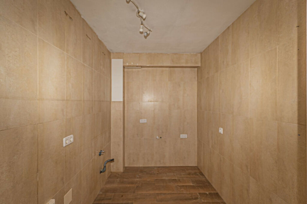 Middle Floor Apartment Marbella Málaga - image 9