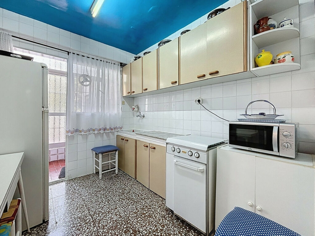 Middle Floor Apartment Torre del Mar Málaga - image 9