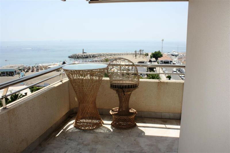 Middle Floor Apartment Puerto Banús Málaga - image 9