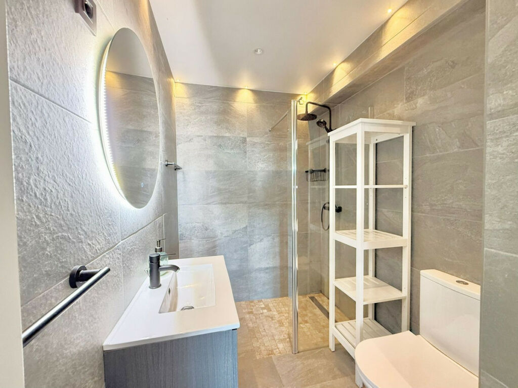 Middle Floor Apartment Fuengirola Málaga - image 9