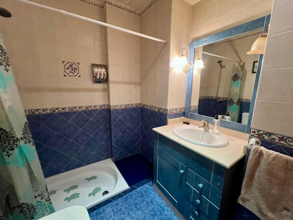 Townhouse Pinoso Alicante - image 9