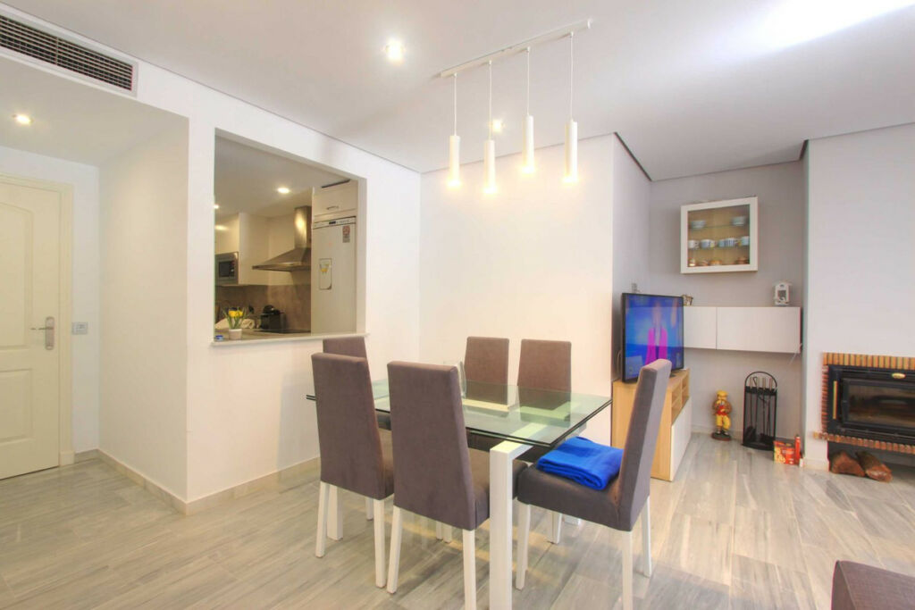 Ground Floor Apartment Elviria Málaga - image 9
