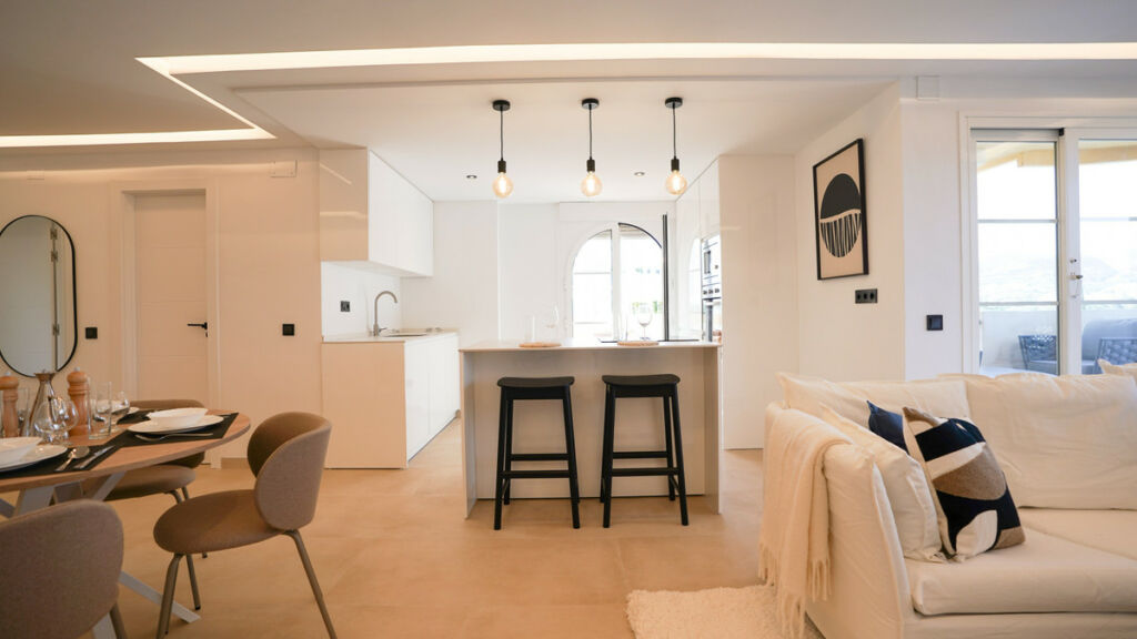 Middle Floor Apartment Nueva Andalucía Málaga - image 9