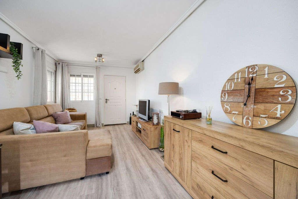Ground Floor Apartment Torrevieja Alicante - image 9