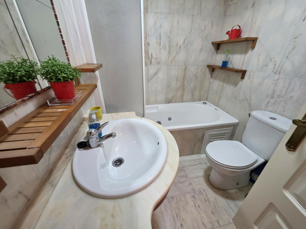 Ground Floor Apartment Riviera del Sol Málaga - image 9