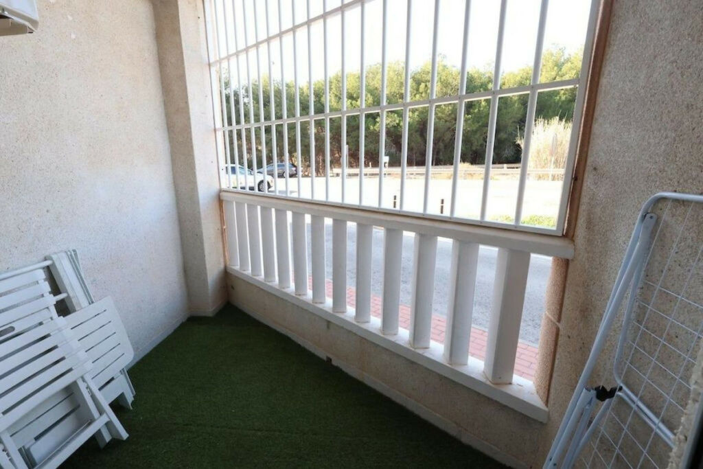 Ground Floor Apartment Torrevieja Alicante - image 9