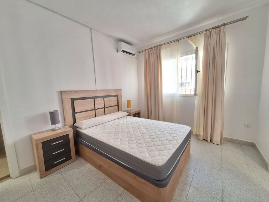 Semi-Detached House San Enrique Cádiz - image 10