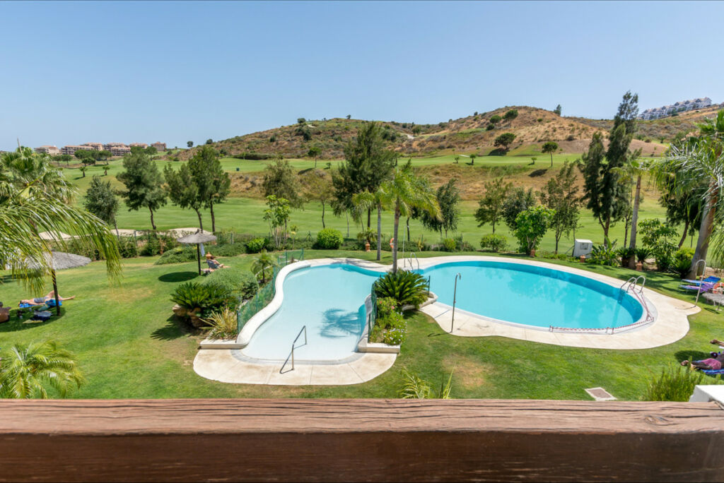 Middle Floor Apartment La Cala Golf Málaga - image 9