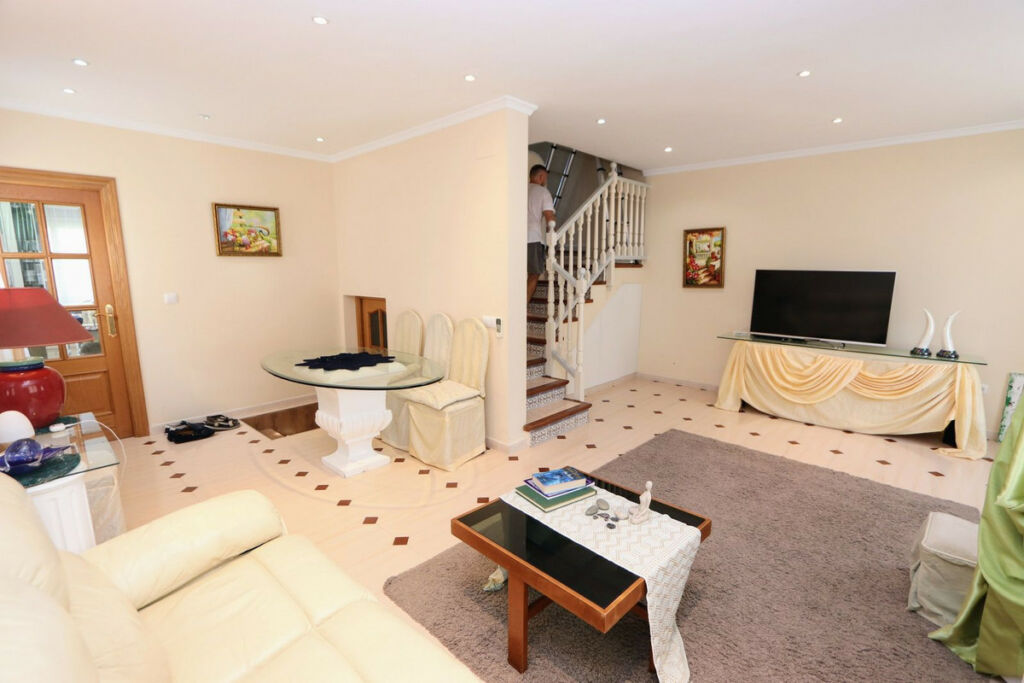 Semi-Detached House Torrevieja Alicante - image 9