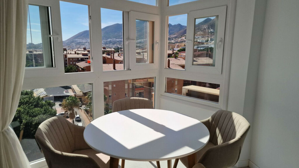 Middle Floor Apartment Benalmadena Málaga - image 9