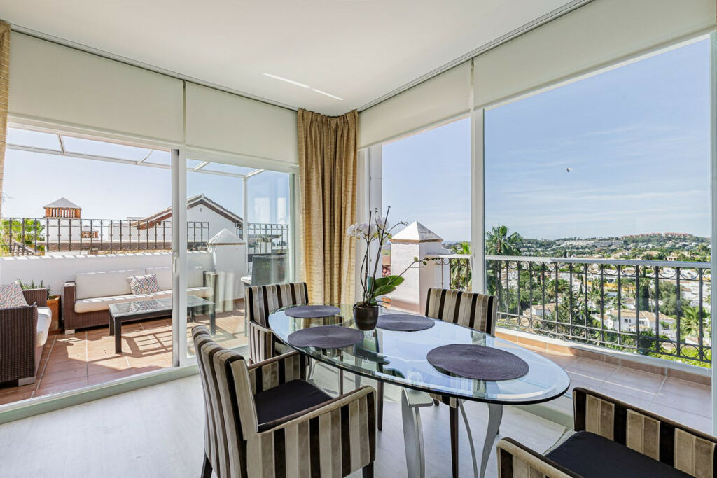 Penthouse Duplex Nueva Andalucía Málaga - image 9