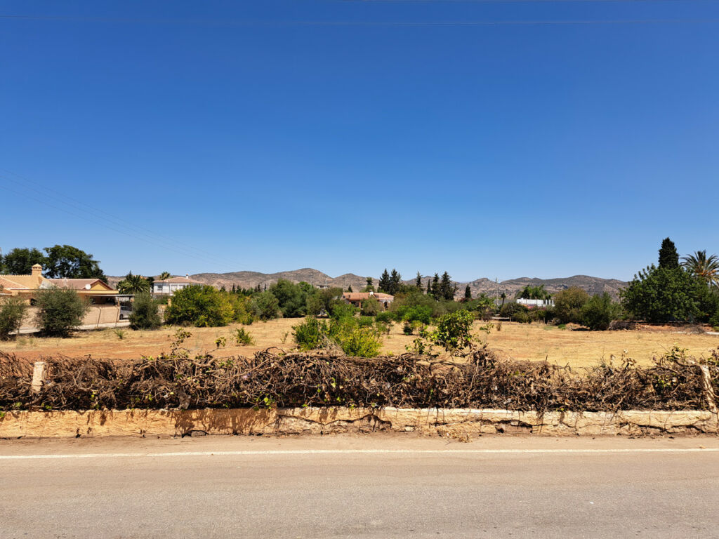 Residential Plot Alhaurín de la Torre Málaga - image 4