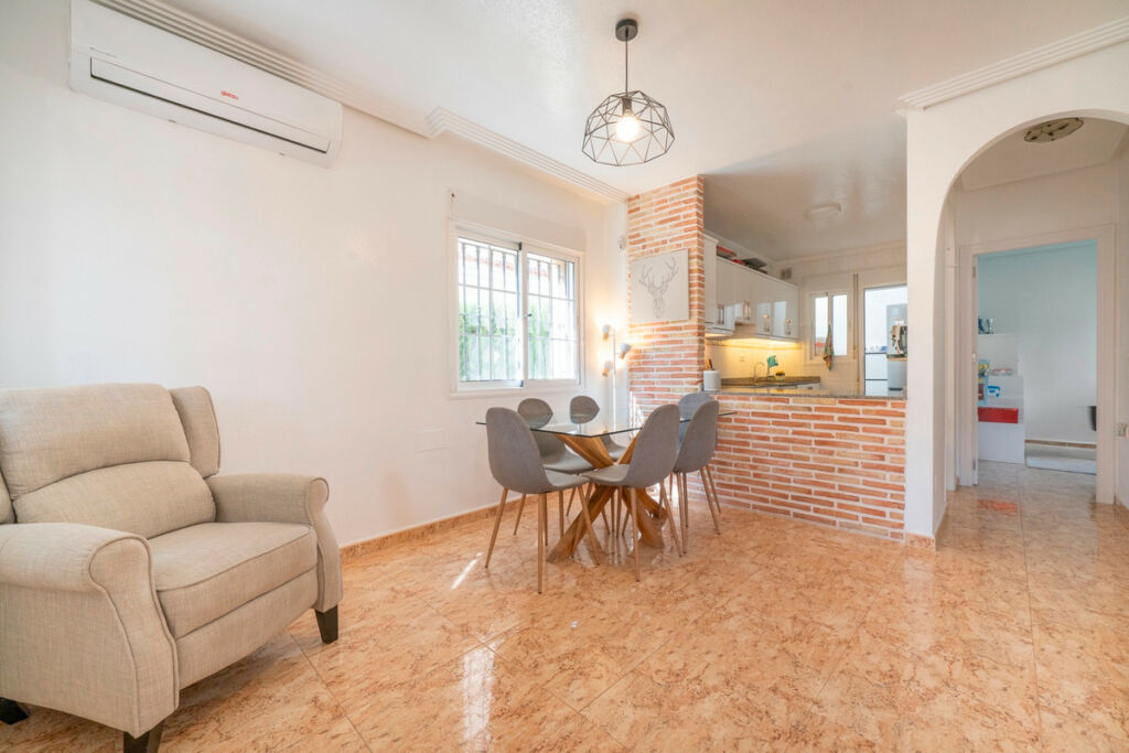 Townhouse Guardamar del Segura Alicante - image 9