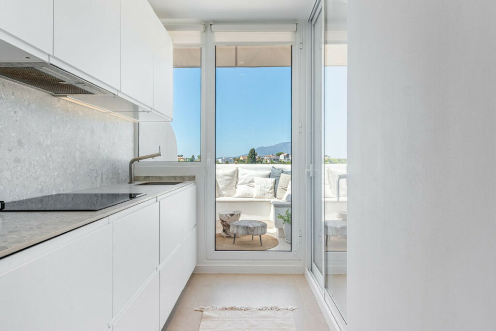 Penthouse Duplex Nueva Andalucía Málaga - image 9