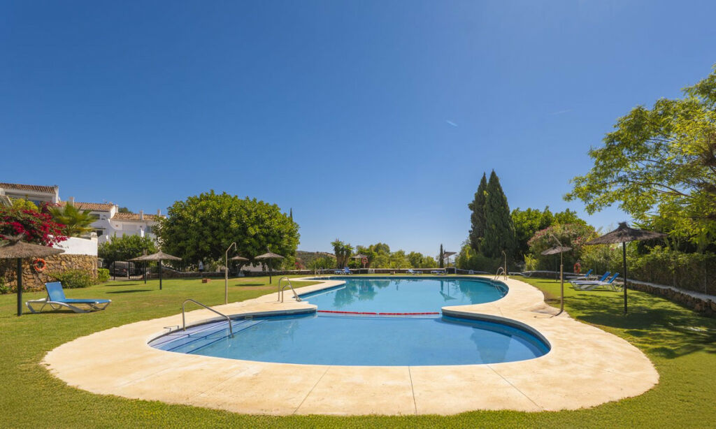 Middle Floor Apartment Altos de los Monteros Málaga - image 9