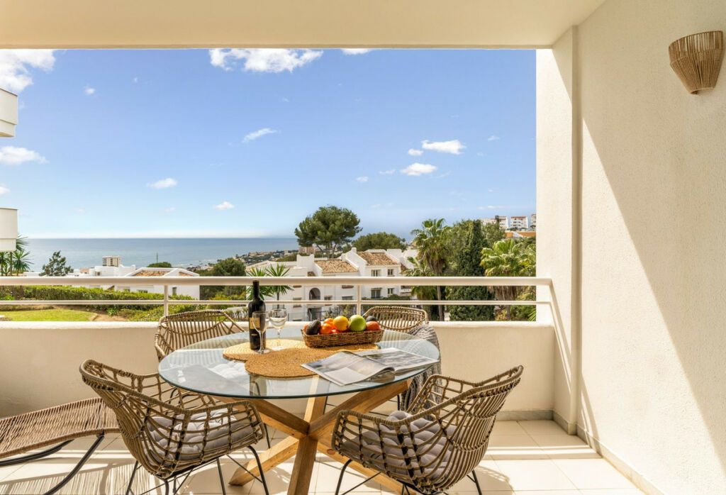 Middle Floor Apartment Riviera del Sol Málaga - image 9