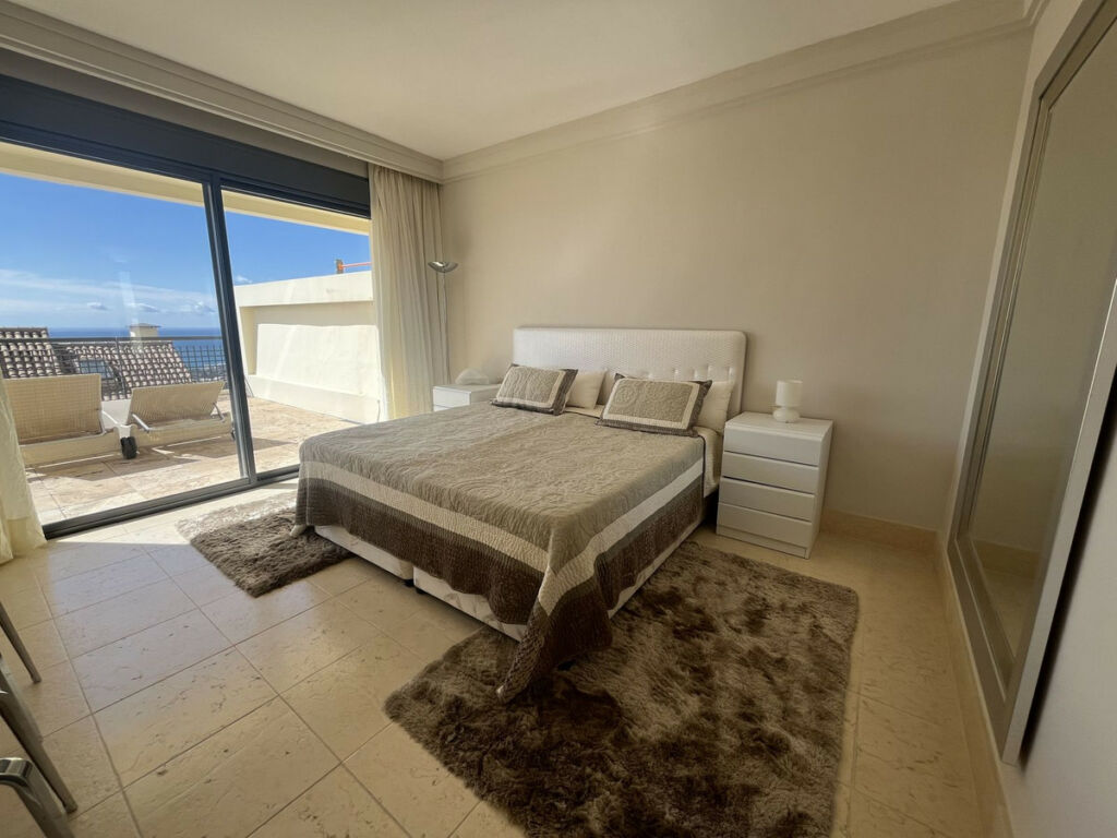 Middle Floor Apartment Altos de los Monteros Málaga - image 9
