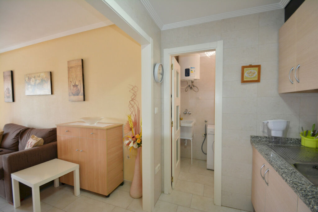 Middle Floor Apartment Guardamar del Segura Alicante - image 9