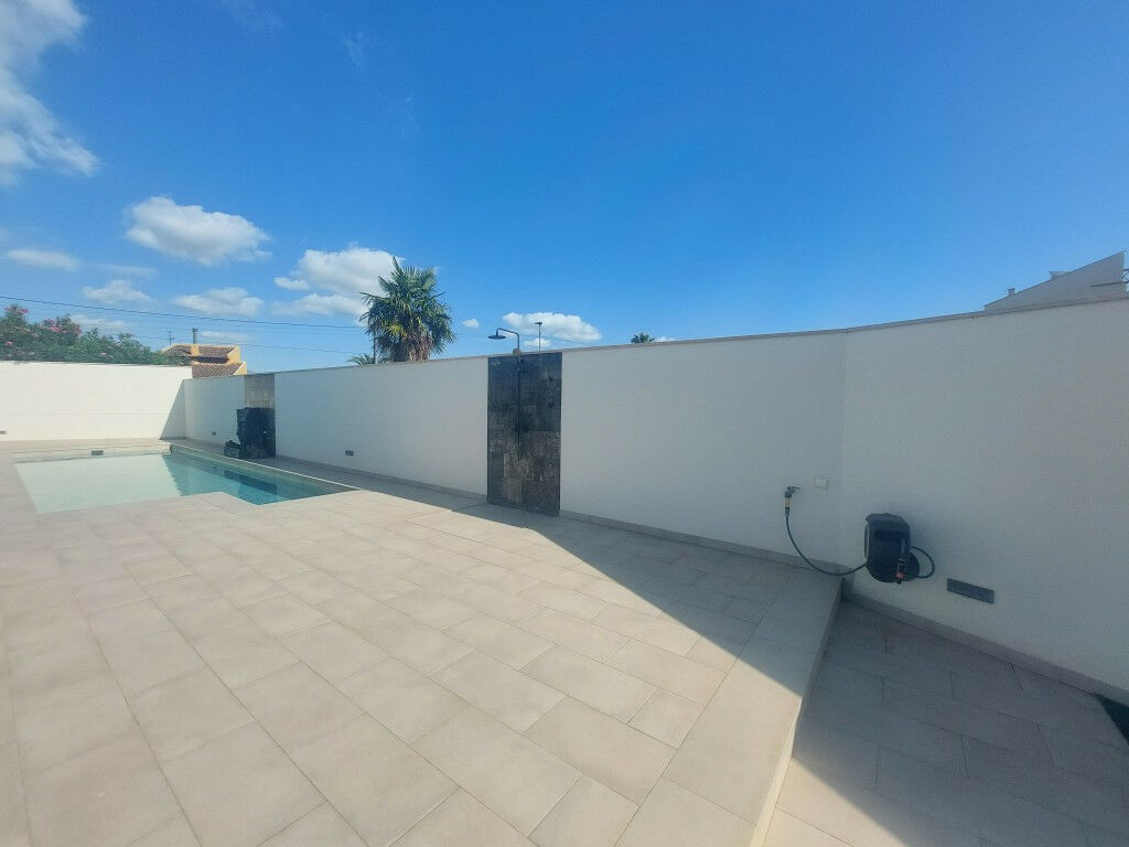 Detached Villa Albir Alicante - image 9