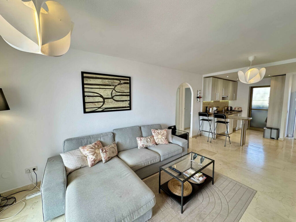 Middle Floor Apartment Riviera del Sol Málaga - image 9