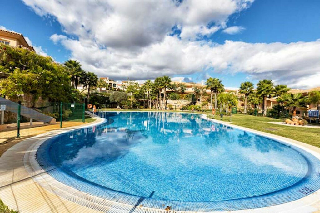 Semi-Detached House Riviera del Sol Málaga - image 9