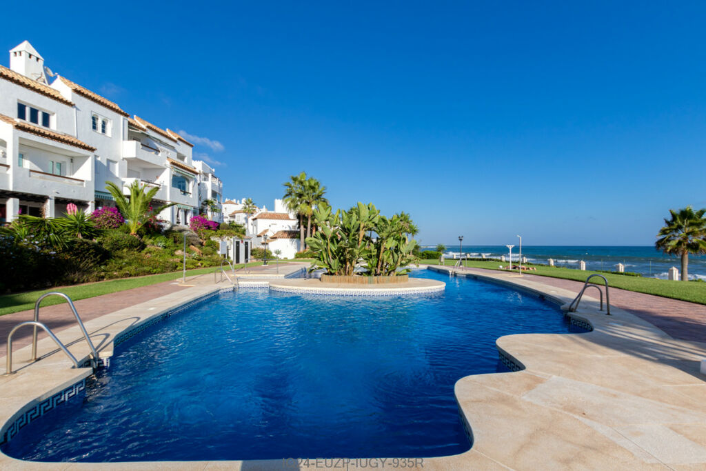 Ground Floor Apartment Calahonda Málaga - image 9