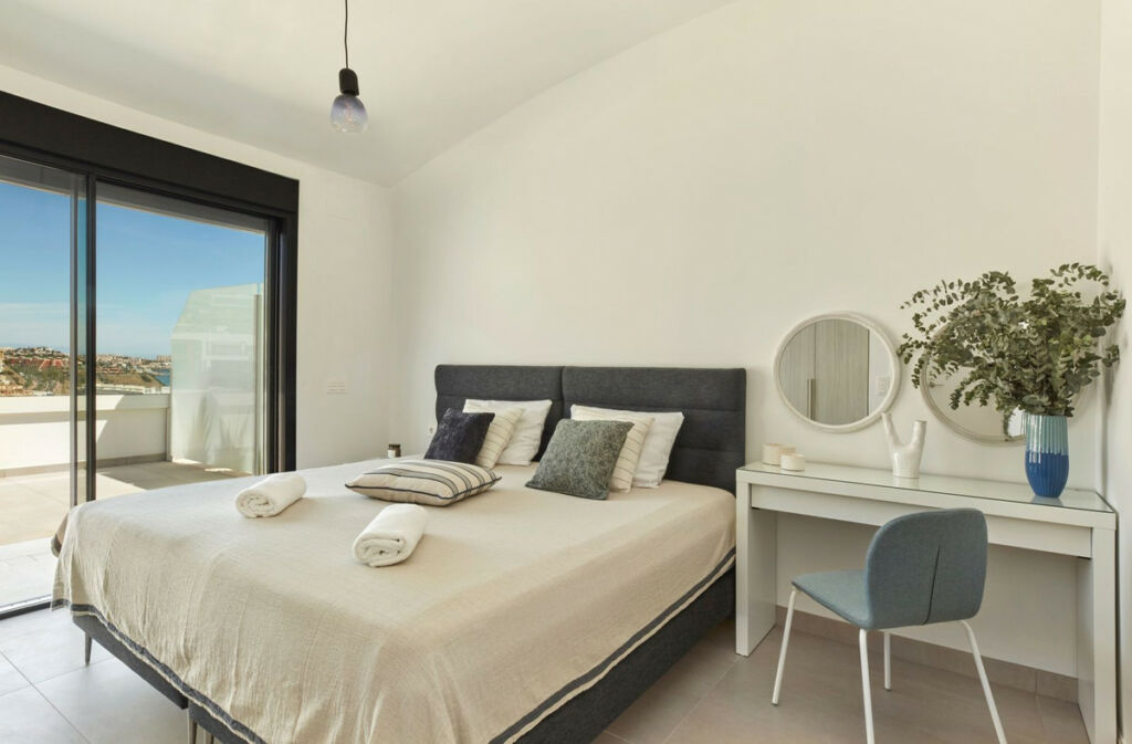 Penthouse Duplex Higueron Málaga - image 9