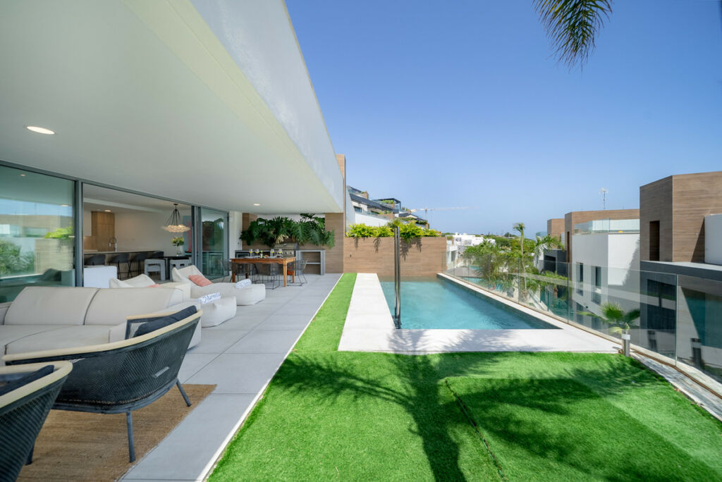 Duplex Cabopino Málaga - image 9