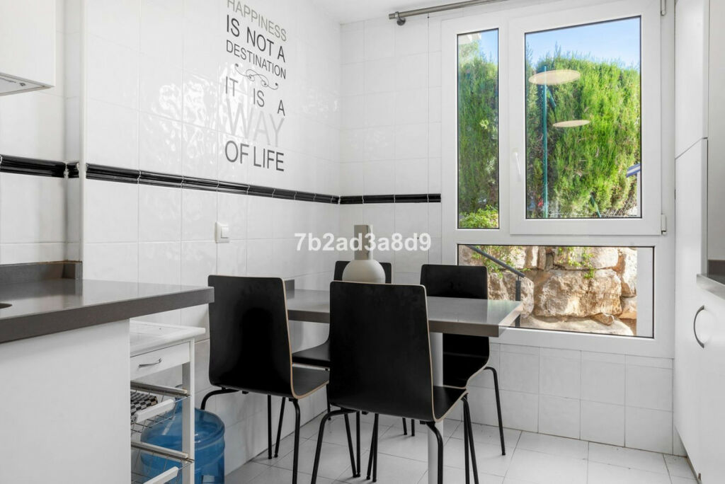 Ground Floor Apartment Selwo Málaga - image 9