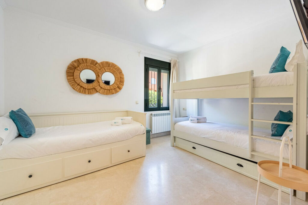 Ground Floor Apartment Nueva Andalucía Málaga - image 9