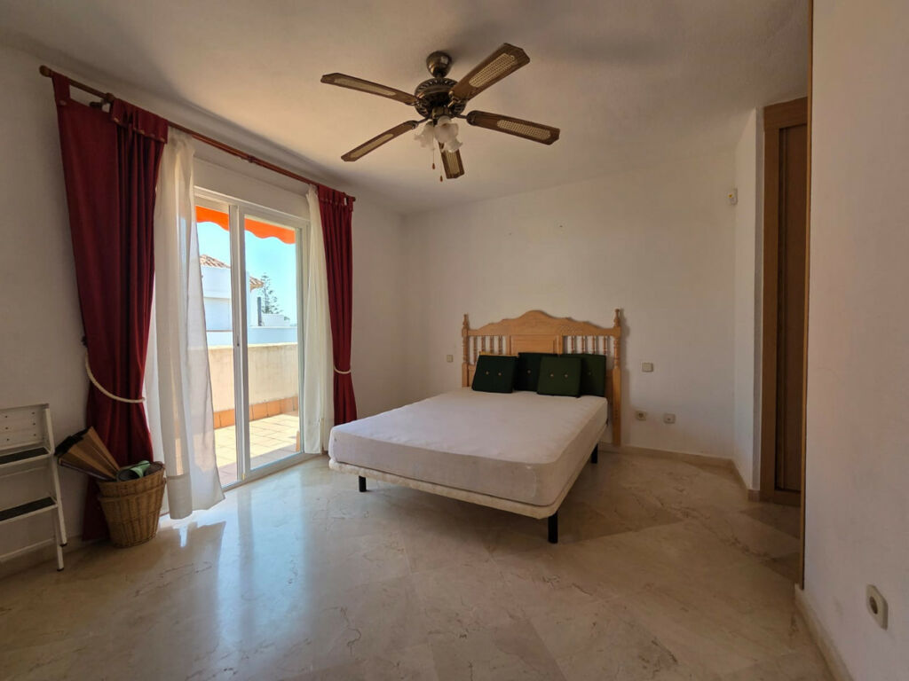 Semi-Detached House The Golden Mile Málaga - image 9