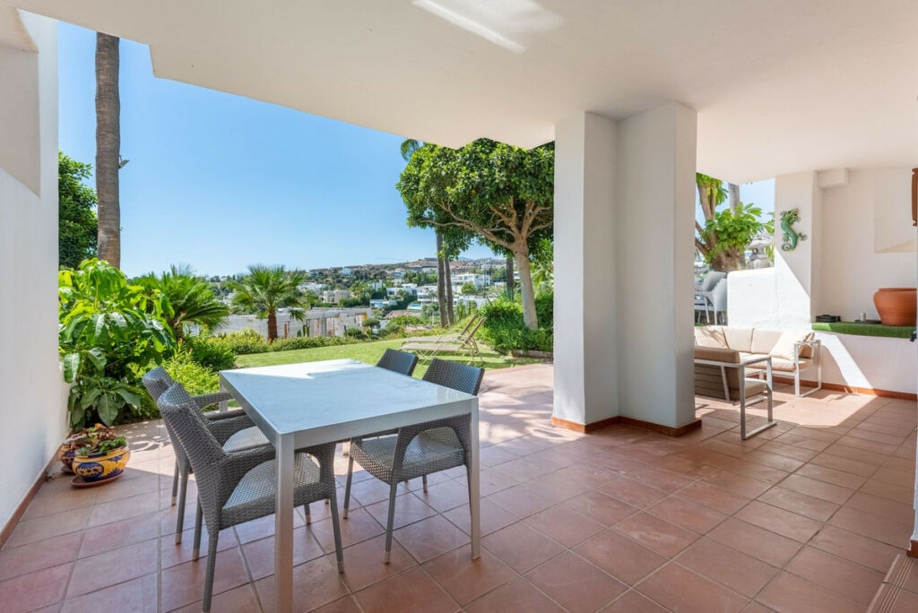 Ground Floor Apartment Benahavís Málaga - image 9