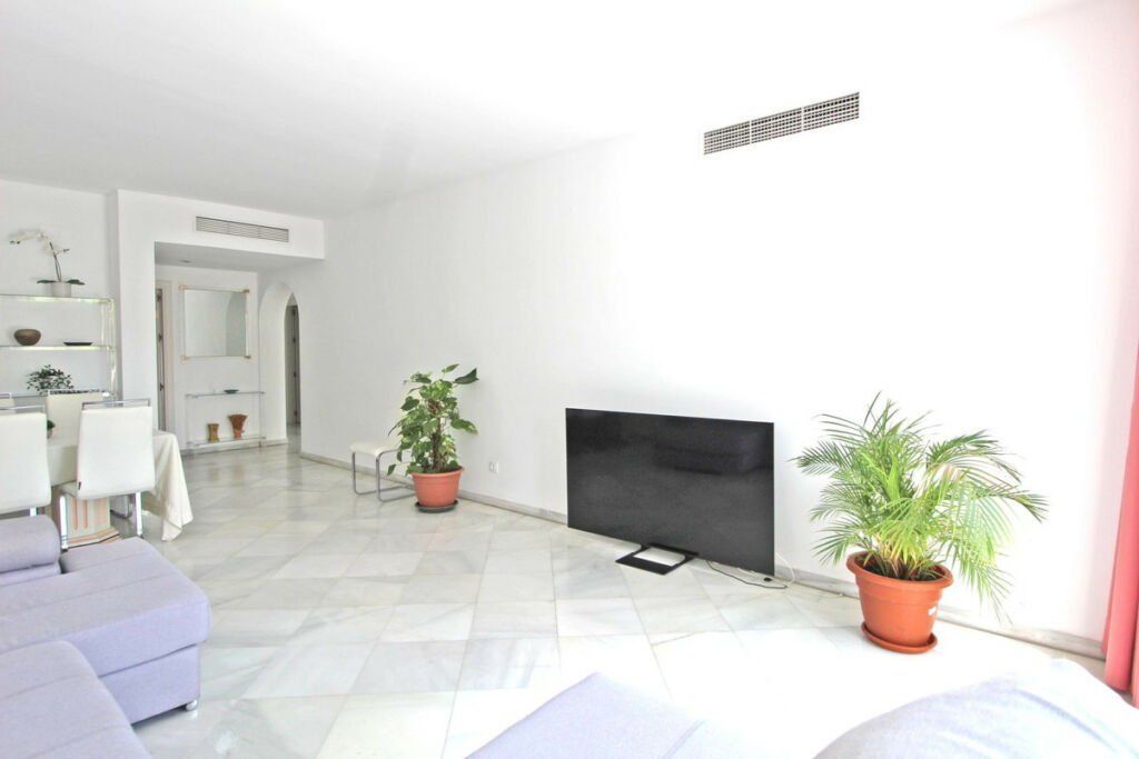 Penthouse Duplex The Golden Mile Málaga - image 14
