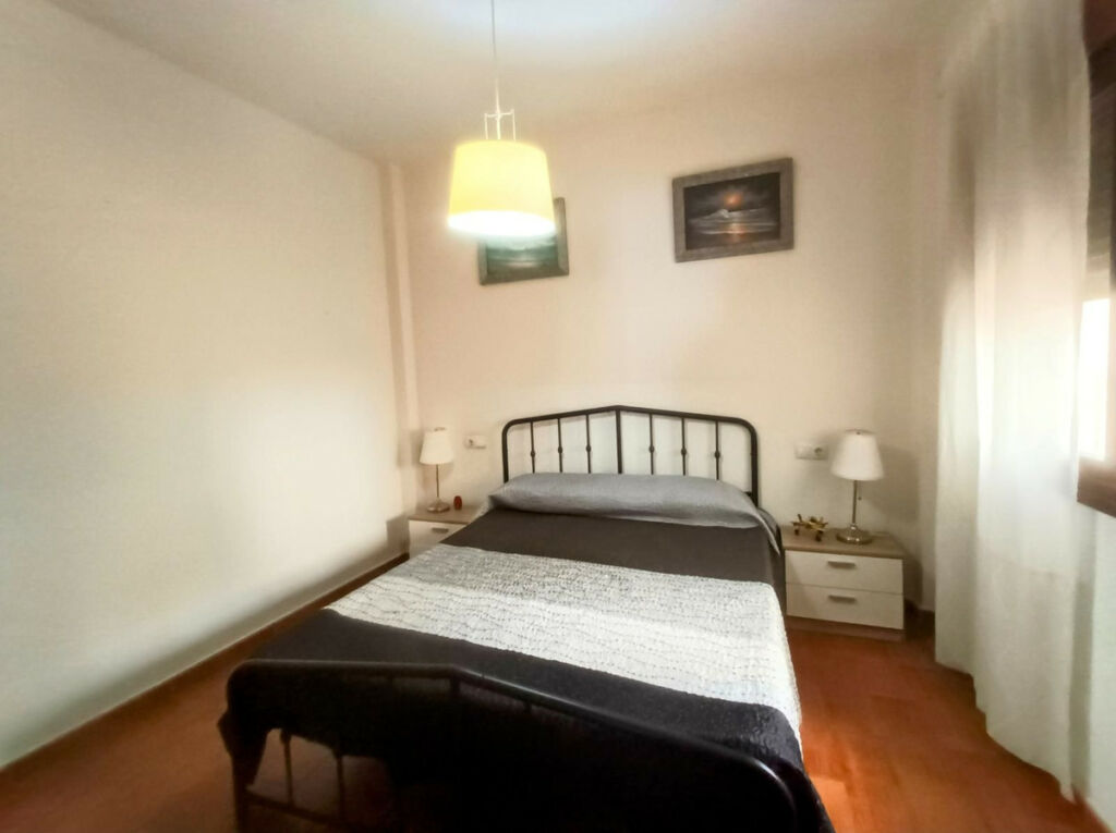 Middle Floor Apartment Las Lagunas Málaga - image 9