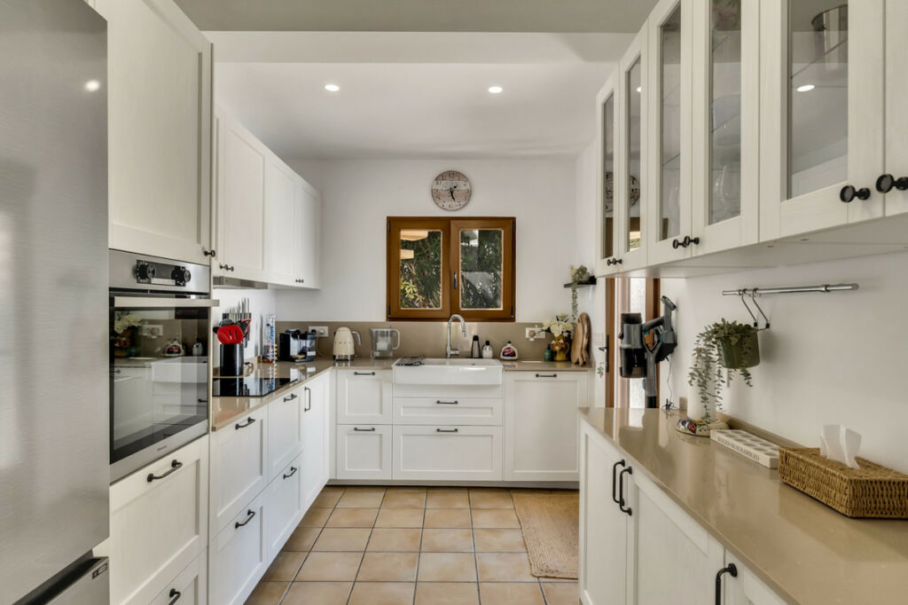 Detached Villa La Fustera Alicante - image 9