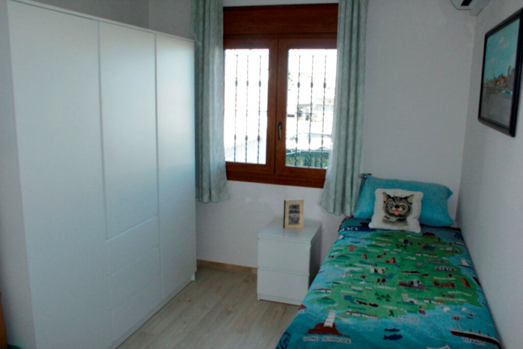 Bungalow Orihuela Costa Alicante - image 9