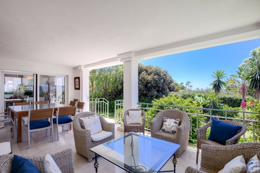 Detached Villa Marbesa Málaga - image 9