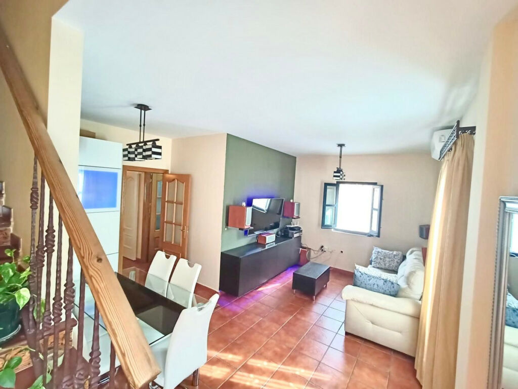 Semi-Detached House San Roque Cádiz - image 9