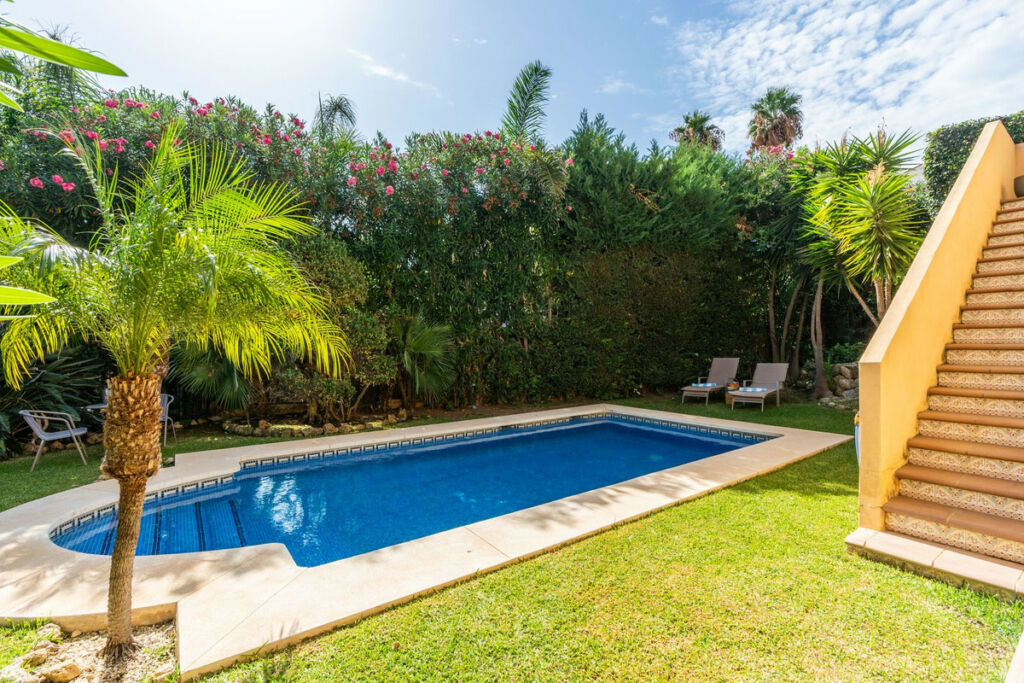 Detached Villa Riviera del Sol Málaga - image 9