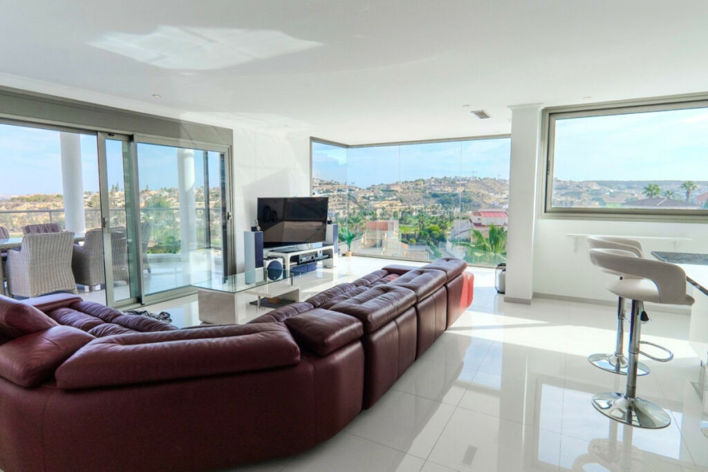 Detached Villa Ciudad Quesada Alicante - image 9